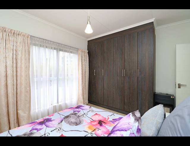 3 BEDROOM APARTMENT FOR SALE IN MODDERFONTEIN